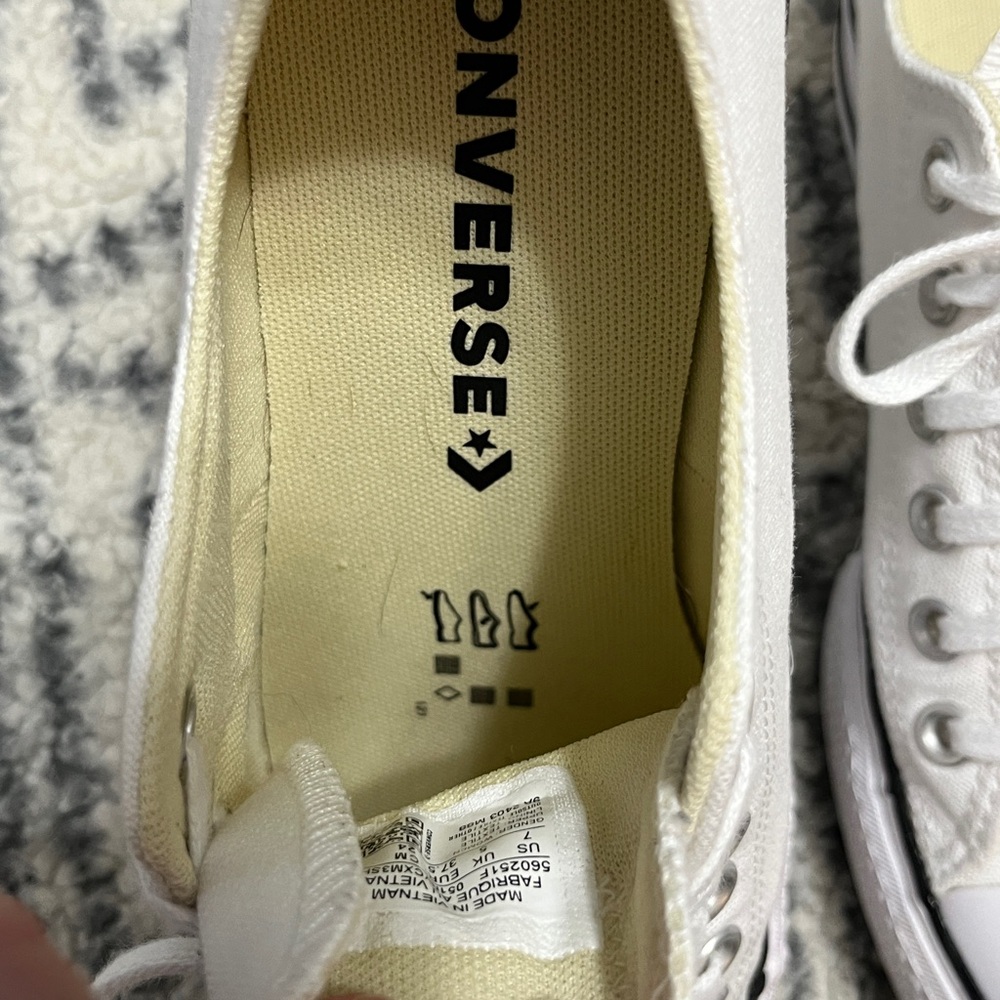 Women’s Platform Converse low tops - Picture 6 of 8